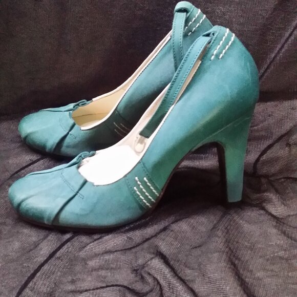 Hugo Boss Vintage high heels - Picture 1 of 4
